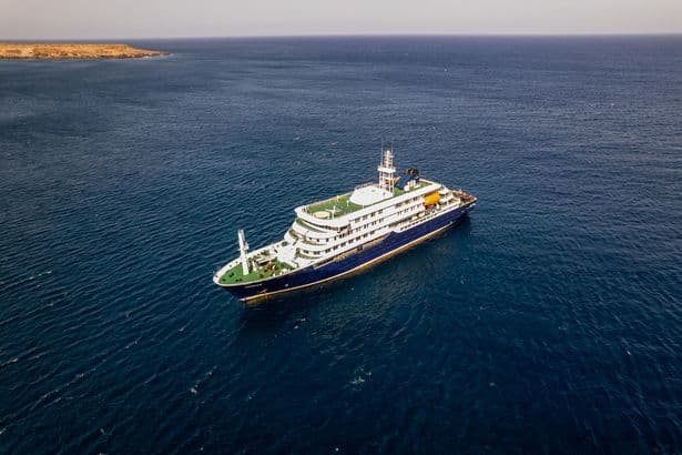 Hantavirus cruise outbreak cases rise, with three dead, as Irish nationals trapped on board